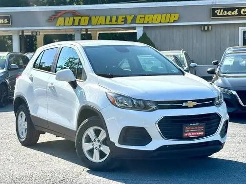 2020 Chevrolet Trax LS AWD photo