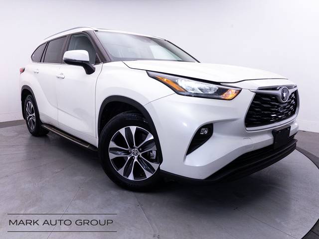 2020 Toyota Highlander XLE FWD photo