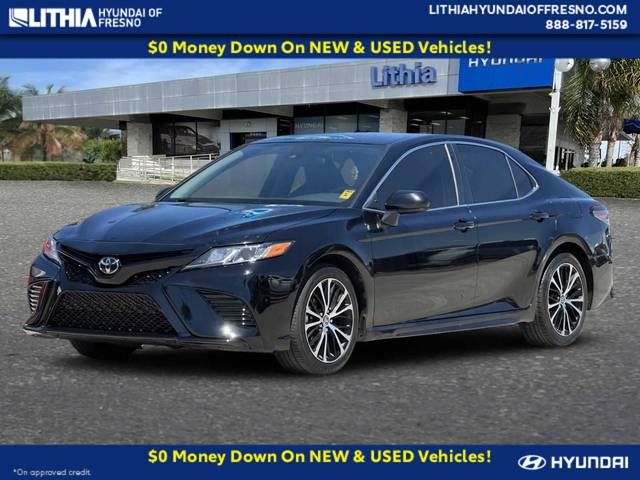 2020 Toyota Camry SE FWD photo
