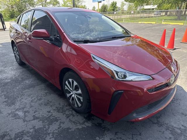 2020 Toyota Prius LE FWD photo