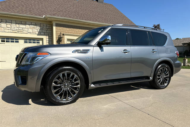 2020 Nissan Armada Platinum 4WD photo