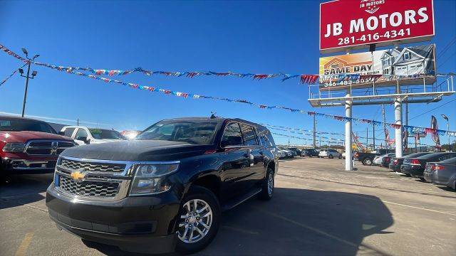 2019 Chevrolet Suburban LT RWD photo