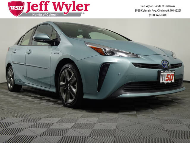 2020 Toyota Prius XLE FWD photo