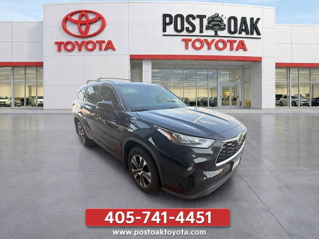 2020 Toyota Highlander XLE FWD photo
