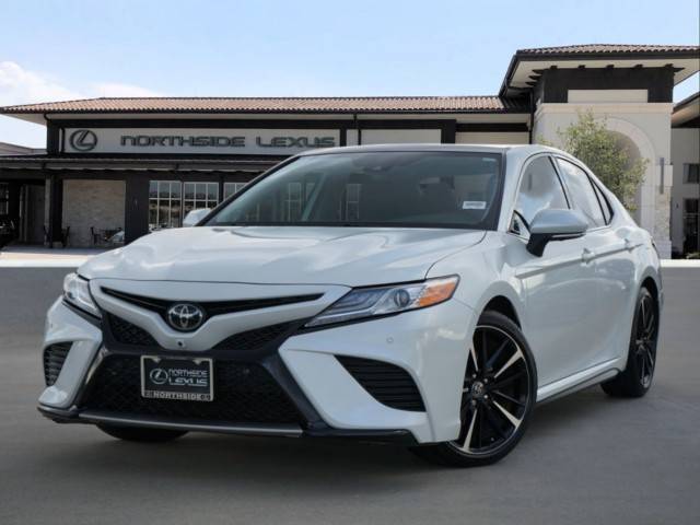 2020 Toyota Camry XSE V6 FWD photo