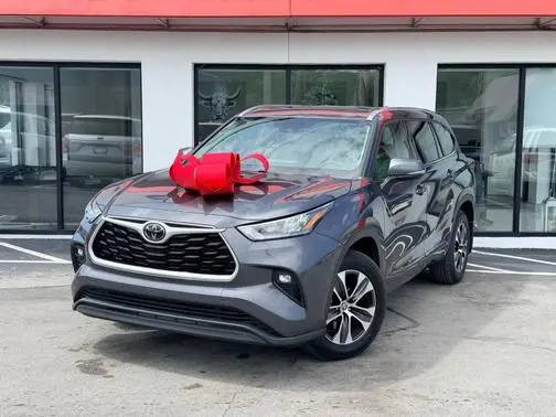 2020 Toyota Highlander XLE FWD photo