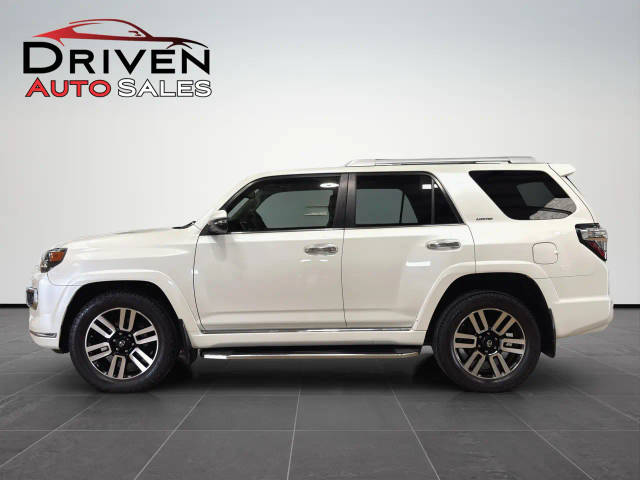 2020 Toyota 4Runner Limited 4WD photo