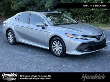 2020 Toyota Camry Hybrid LE FWD photo