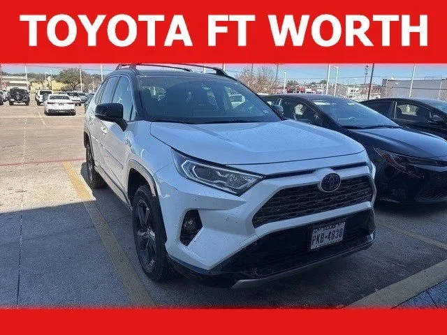 2020 Toyota RAV4 Hybrid XSE AWD photo