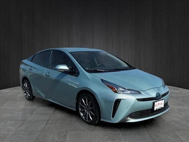 2020 Toyota Prius XLE FWD photo