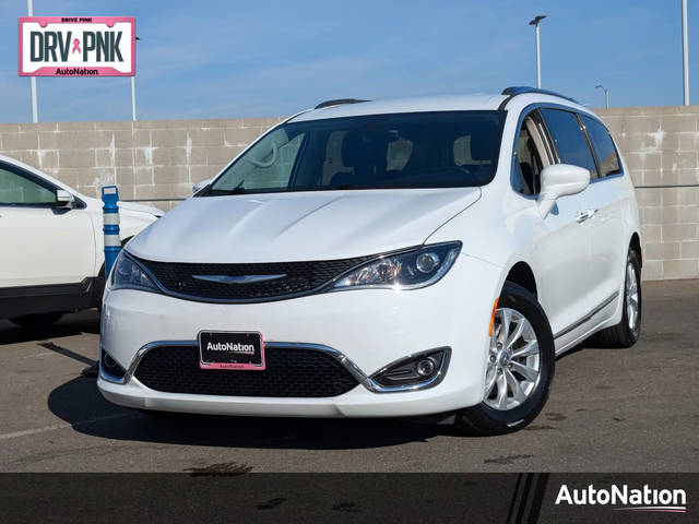 2019 Chrysler Pacifica Minivan Touring L FWD photo