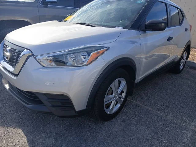 2020 Nissan Kicks S FWD photo