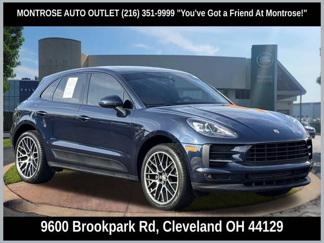 2020 Porsche Macan AWD photo