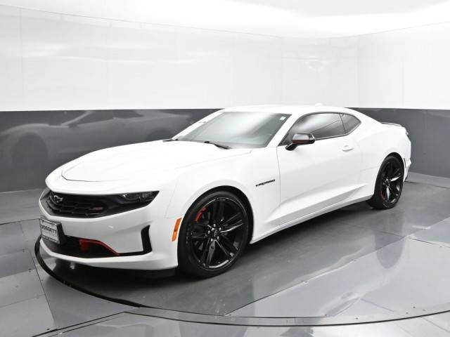 2020 Chevrolet Camaro 2LT RWD photo