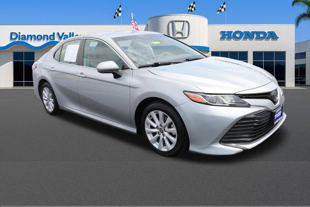 2020 Toyota Camry LE FWD photo