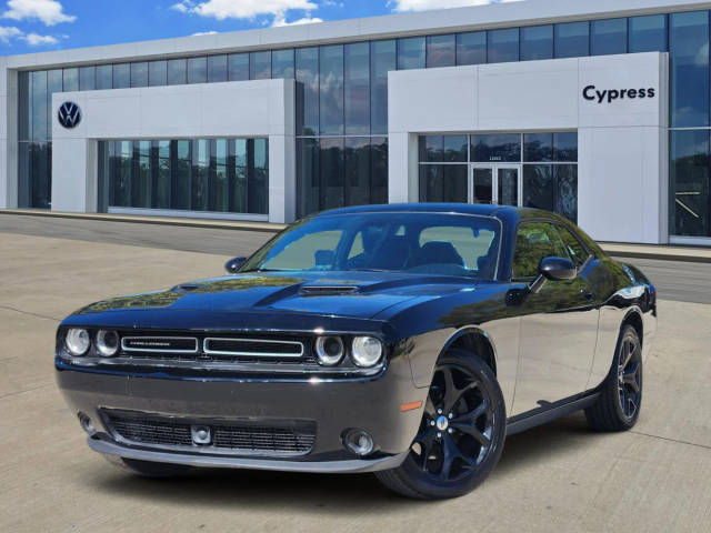 2018 Dodge Challenger SXT Plus RWD photo