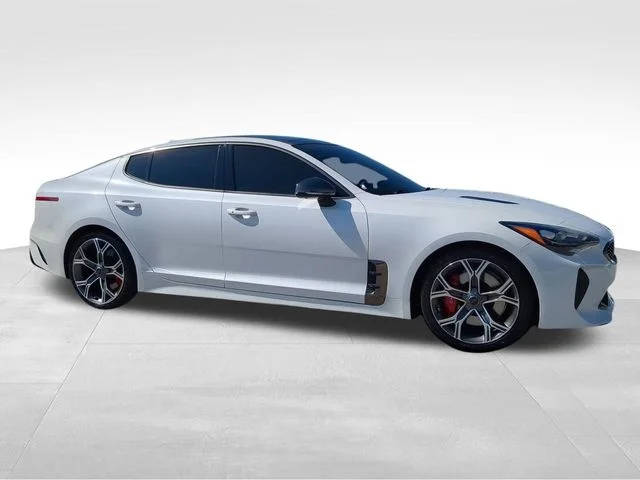 2020 Kia Stinger GT2 RWD photo