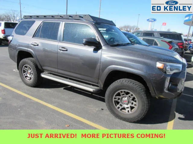 2016 Toyota 4Runner Limited 4WD photo