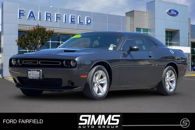2019 Dodge Challenger SXT RWD photo