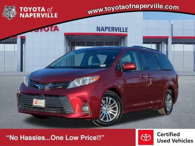 2020 Toyota Sienna XLE FWD photo