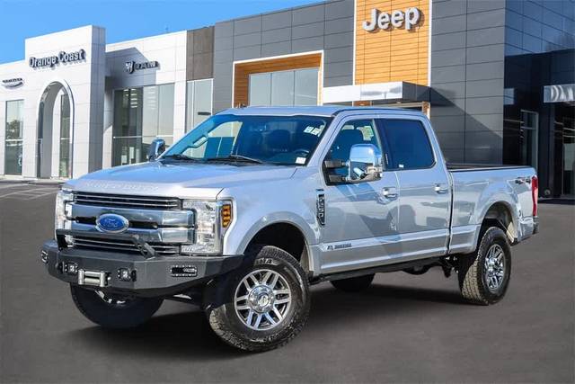 2019 Ford F-250 Super Duty LARIAT 4WD photo