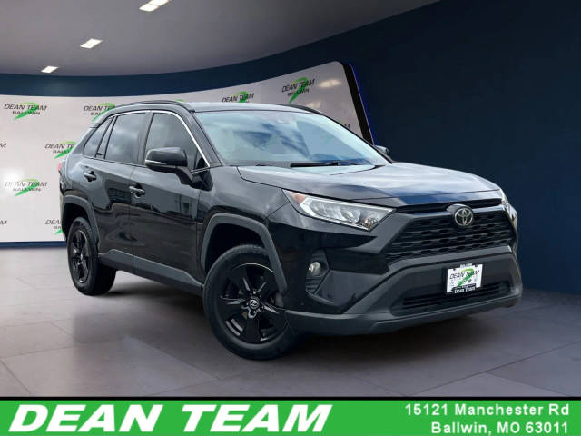 2020 Toyota RAV4 XLE FWD photo