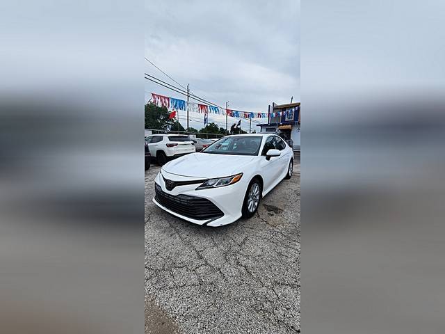 2019 Toyota Camry LE FWD photo