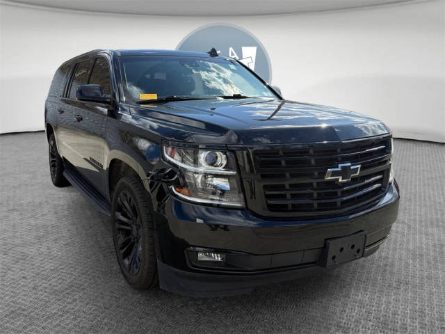 2020 Chevrolet Suburban LT 4WD photo