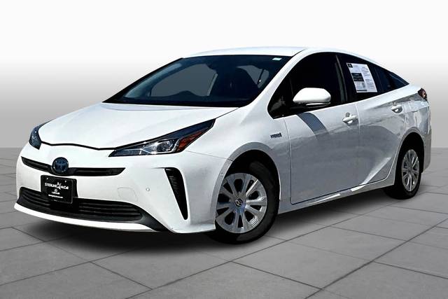 2020 Toyota Prius LE FWD photo