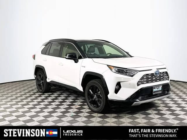 2020 Toyota RAV4 Hybrid XSE AWD photo