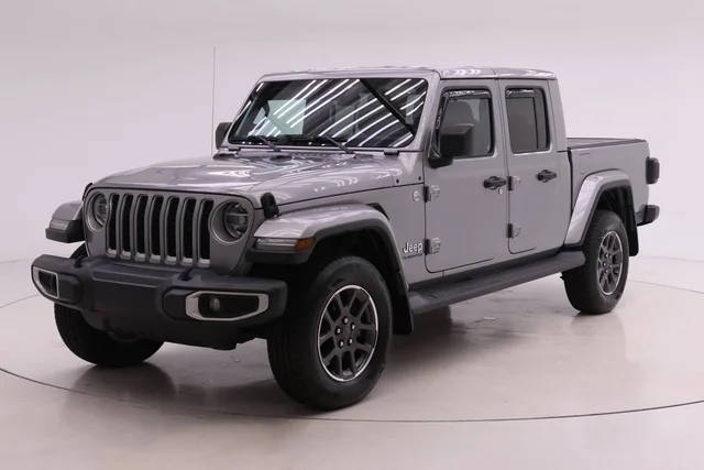 2020 Jeep Gladiator Overland 4WD photo