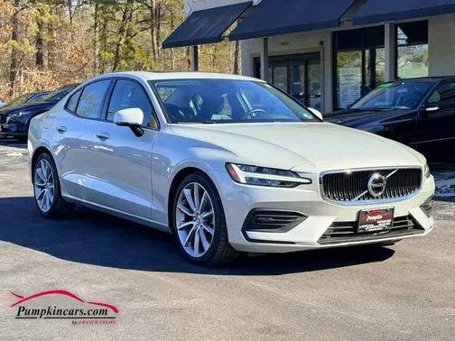 2020 Volvo S60 Momentum FWD photo