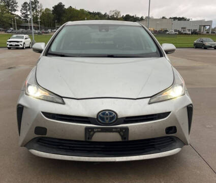2020 Toyota Prius LE FWD photo