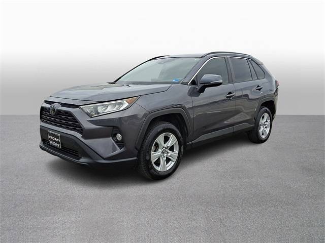 2019 Toyota RAV4 XLE FWD photo