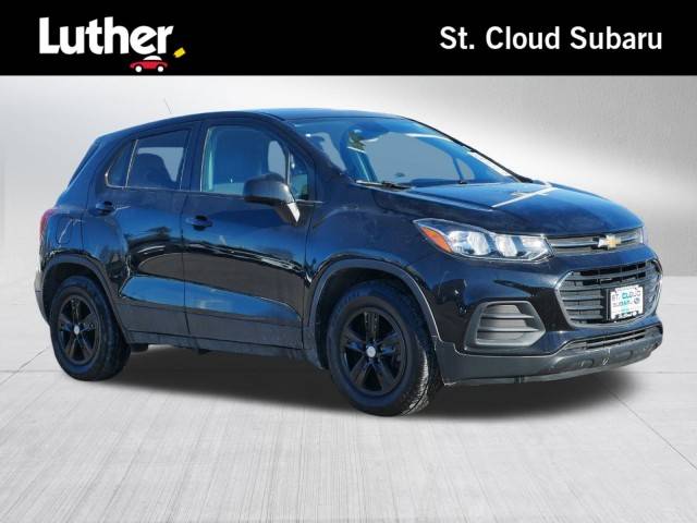 2020 Chevrolet Trax LS FWD photo