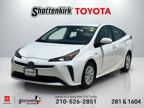 2020 Toyota Prius LE FWD photo