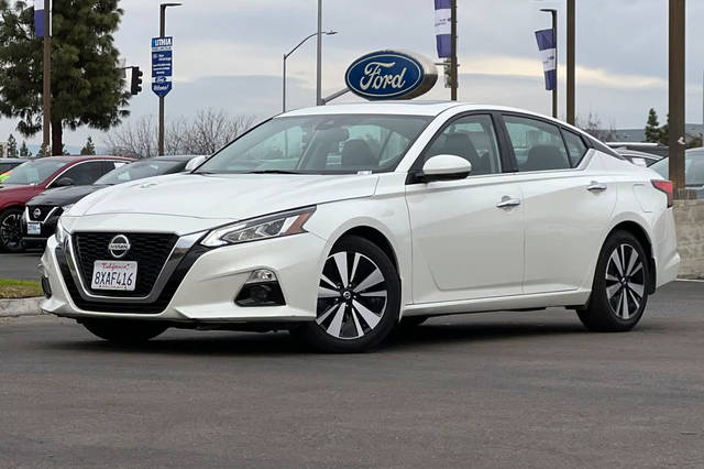 2020 Nissan Altima 2.5 SV FWD photo