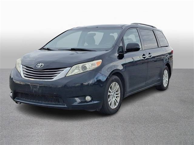 2015 Toyota Sienna XLE Premium FWD photo