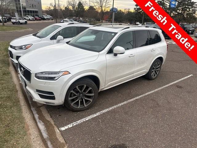 2019 Volvo XC90 Momentum AWD photo