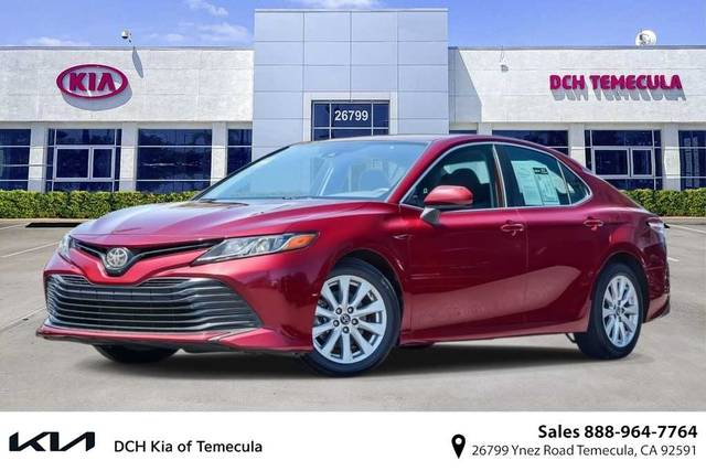 2019 Toyota Camry LE FWD photo