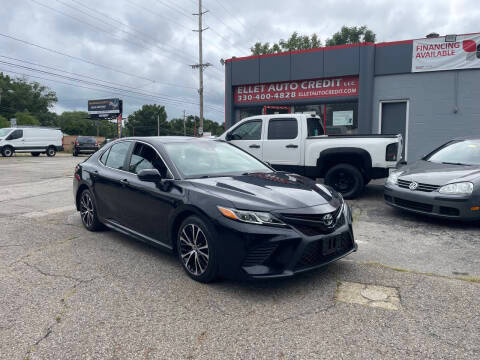 2020 Toyota Camry SE FWD photo