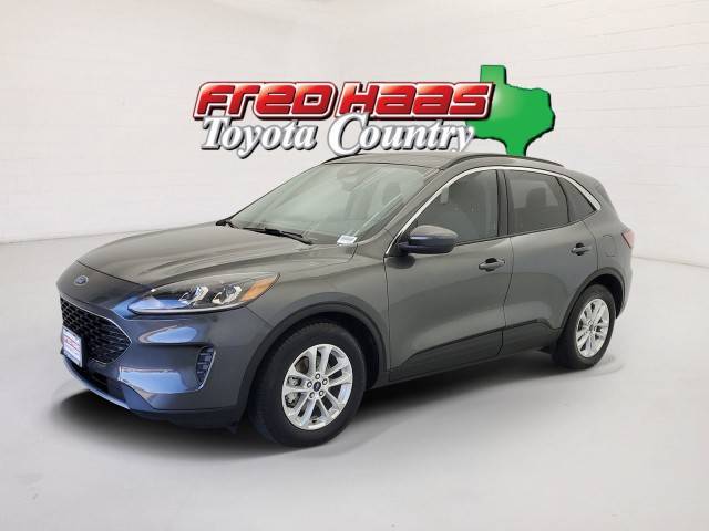2020 Ford Escape SE FWD photo