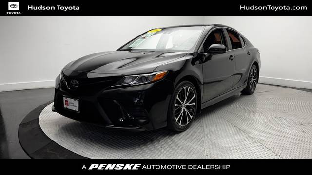 2020 Toyota Camry SE AWD photo