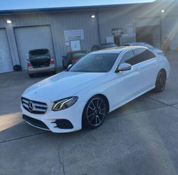 2017 Mercedes-Benz E-Class E 300 Sport RWD photo