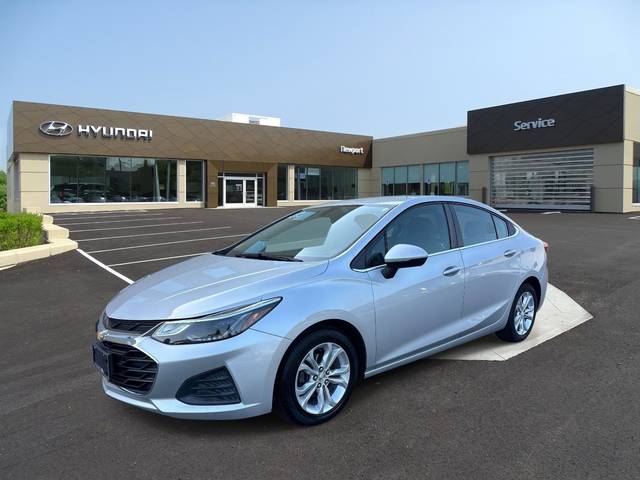 2019 Chevrolet Cruze LT FWD photo
