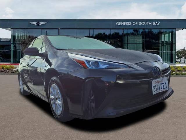 2020 Toyota Prius LE FWD photo