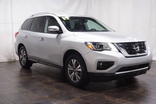 2019 Nissan Pathfinder SL 4WD photo