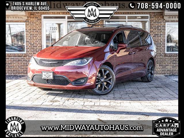 2019 Chrysler Pacifica Minivan Touring L Plus FWD photo