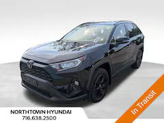 2020 Toyota RAV4 XLE AWD photo