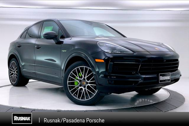 2020 Porsche Cayenne Coupe E-Hybrid AWD photo